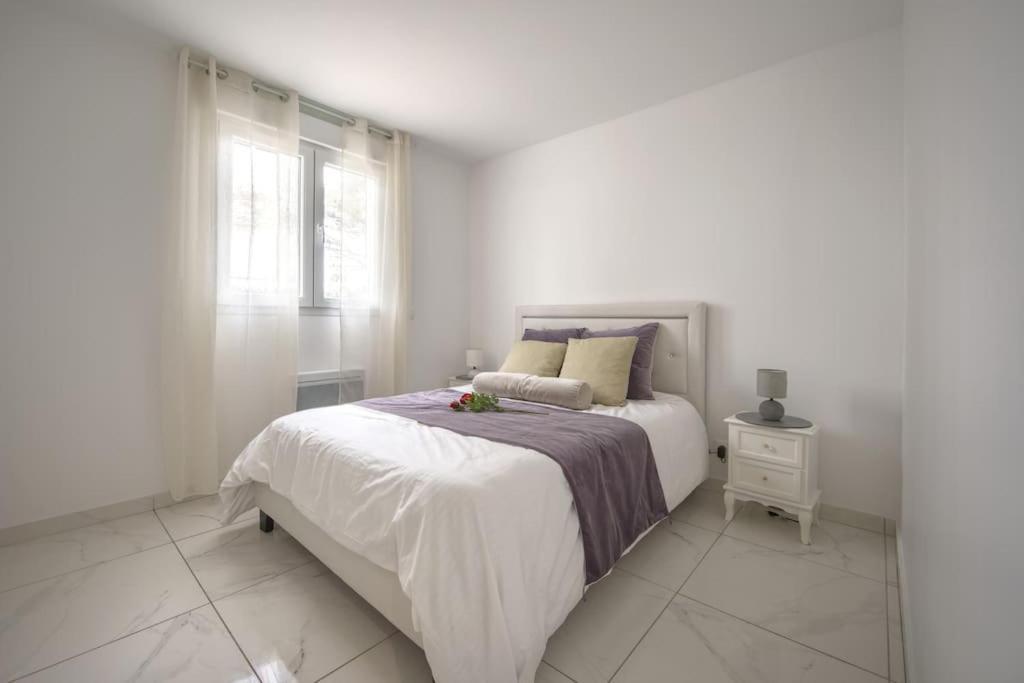 Appt P2 De 1 A 6 Pers A Rognac Apartment Exterior photo