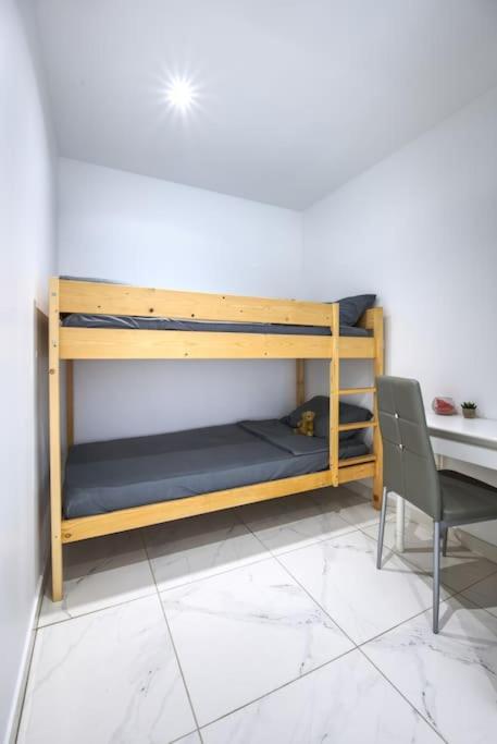 Appt P2 De 1 A 6 Pers A Rognac Apartment Exterior photo